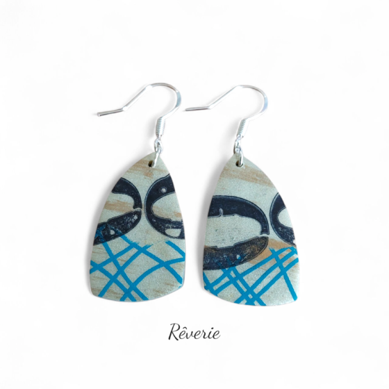 Coastal Grid Polymer Clay Earrings – Sand & Blue